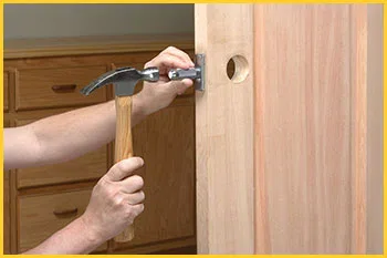 Exclusive Locksmith Service Hollywood, FL 954-283-1563 - 14-install-new-lock