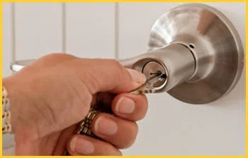 Exclusive Locksmith Service Hollywood, FL 954-283-1563 - 16-emergency-unlock