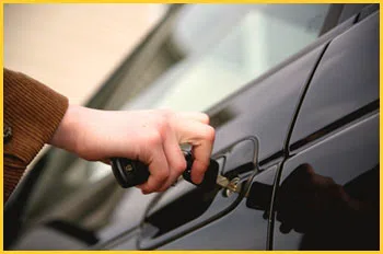 Exclusive Locksmith Service Hollywood, FL 954-283-1563 - 18-car-unlock